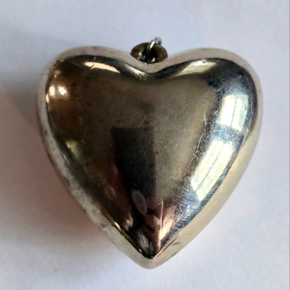 Vintage puffy heart charm pendant silver tone puffed
